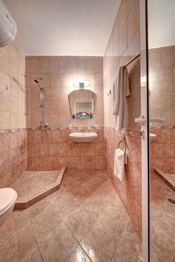 רבדה Aurelia Beach Complex מראה חיצוני תמונה