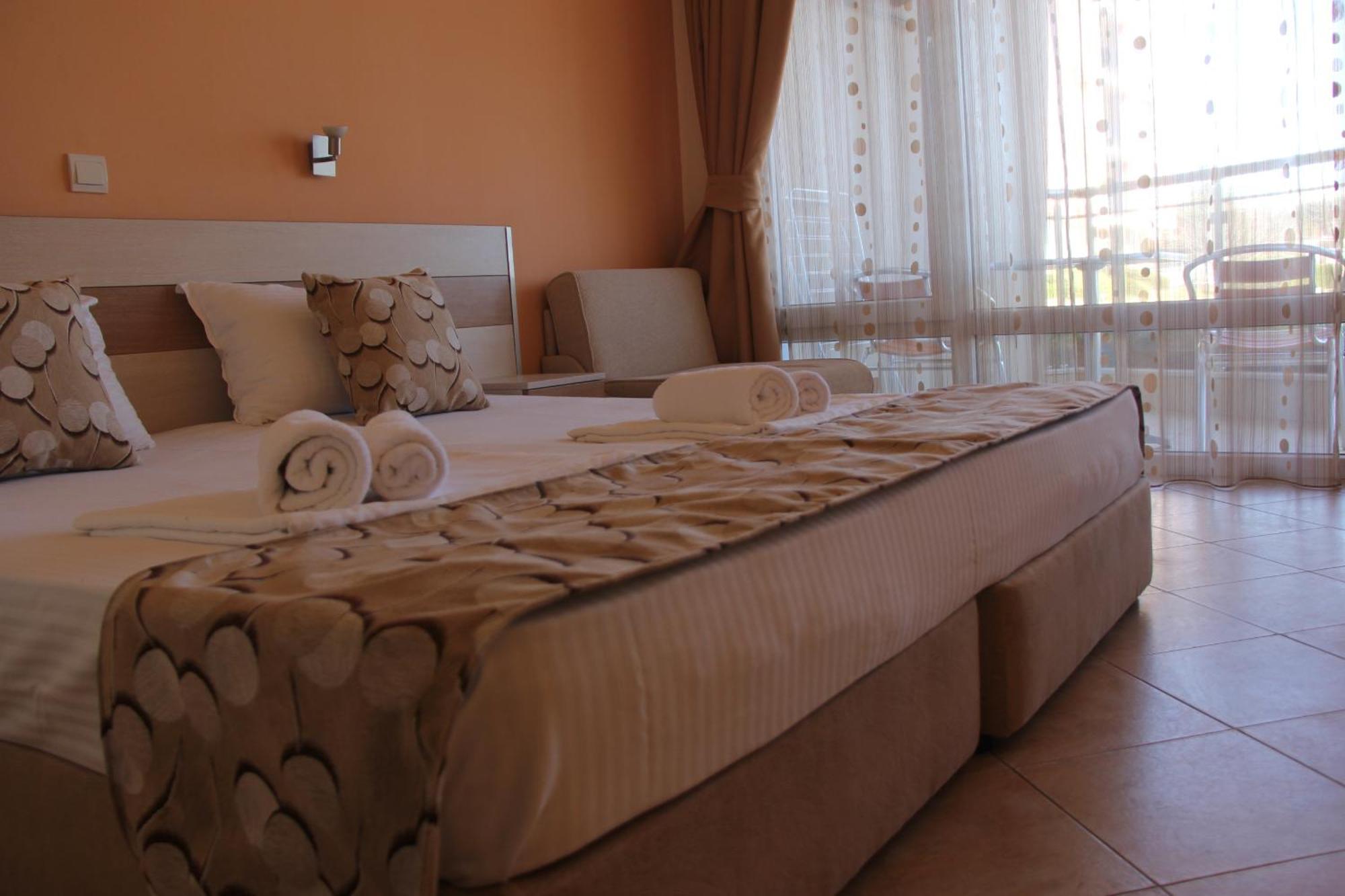 רבדה Aurelia Beach Complex מראה חיצוני תמונה